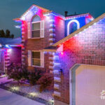 house that Trimlight Chicago put lights on